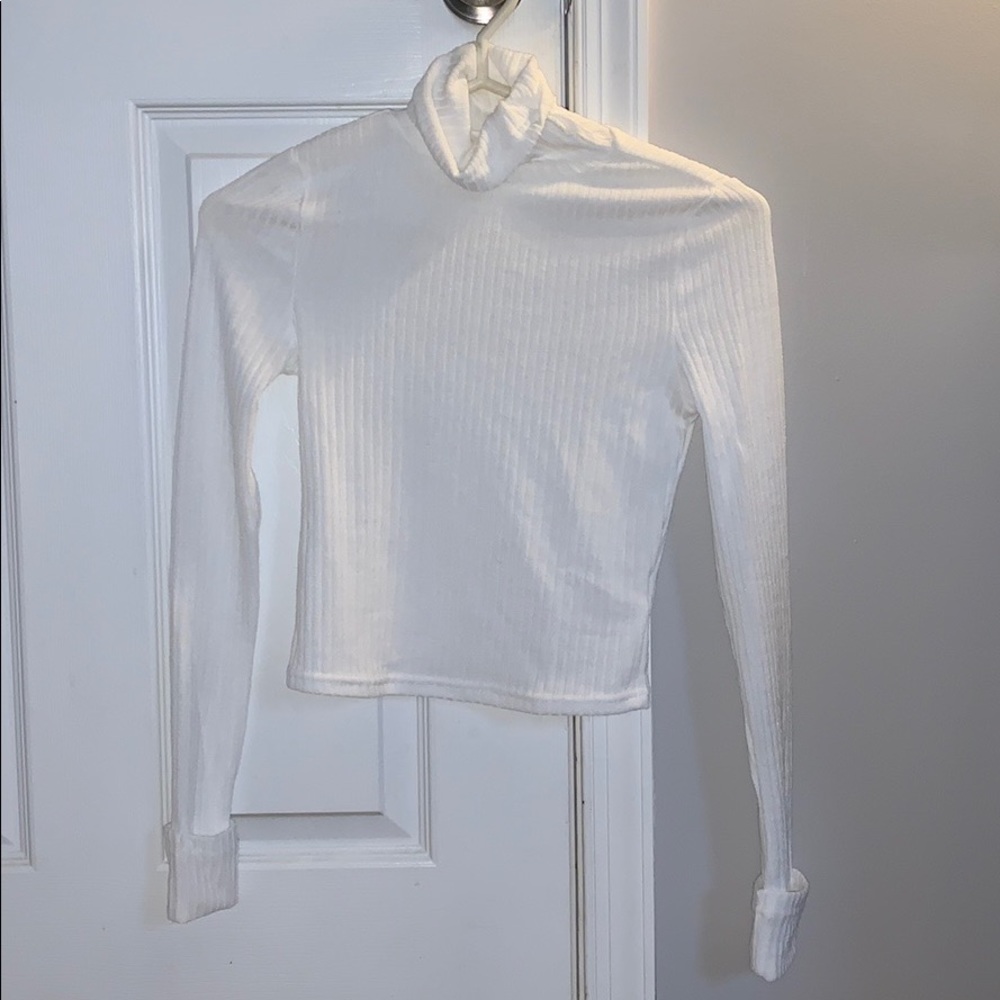 NEW! White Turtle Neck Rib Knit Top